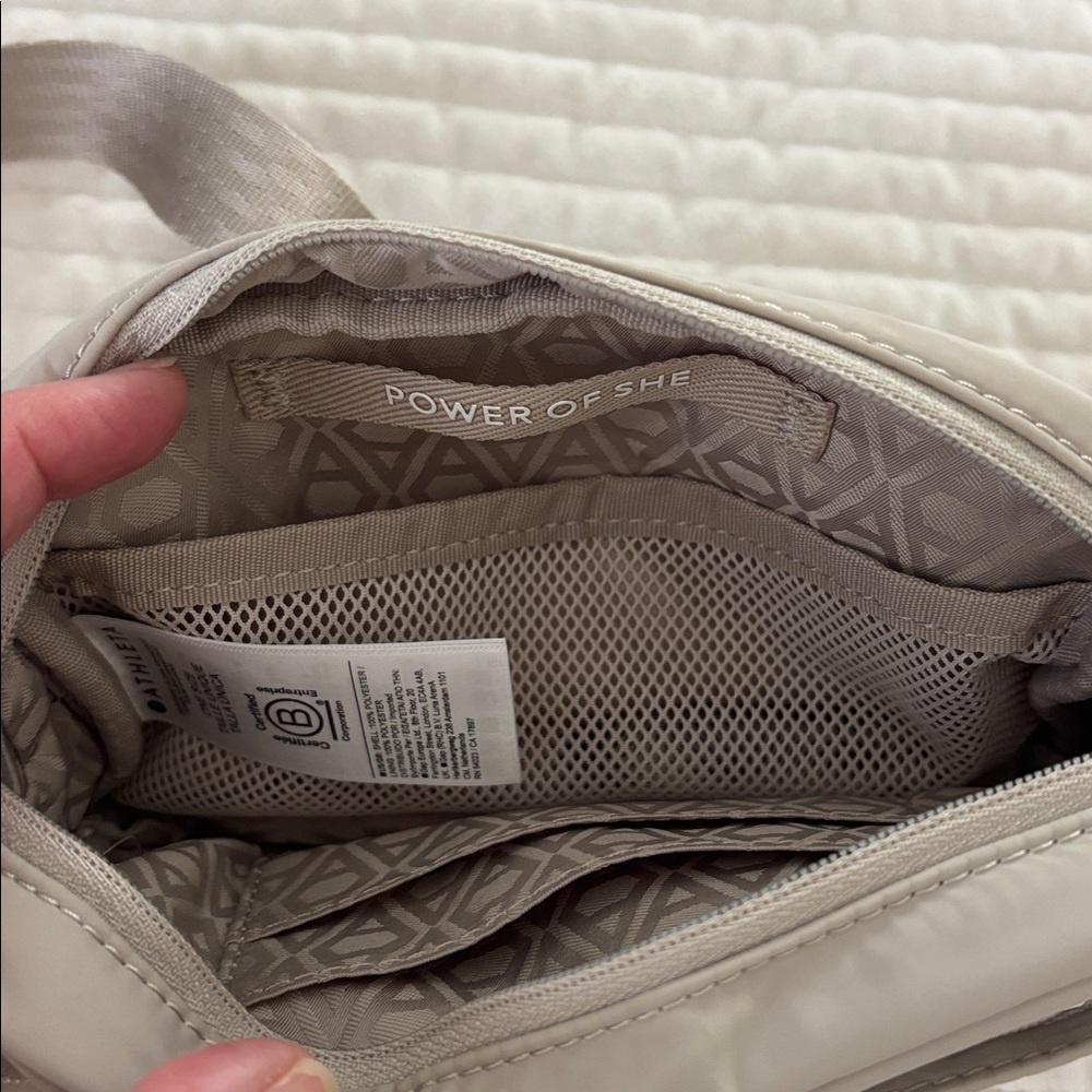 NEW with TAG Athleta Beige Belt Bag - Picture 4 of 4